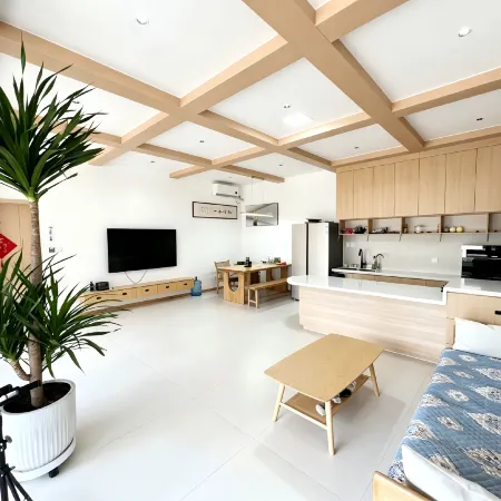 Ice Lake Tassel Homestay