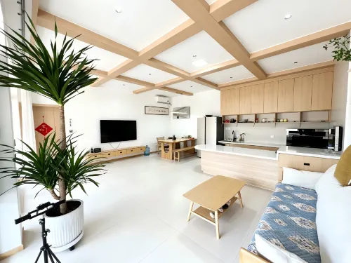 Ice Lake Tassel Homestay