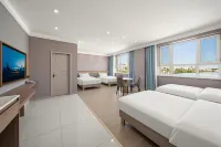 Jinghe Yipin·Secret Realm Resort Hotel (Youhao Times Plaza South Railway Station Branch)