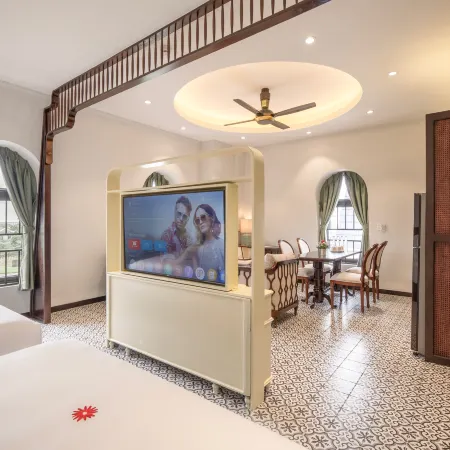 JULIE's HOUSE - A LUXURY APARTMENT IN HUE