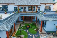 Jianshui Zuoyunju Homestay - Mountain view