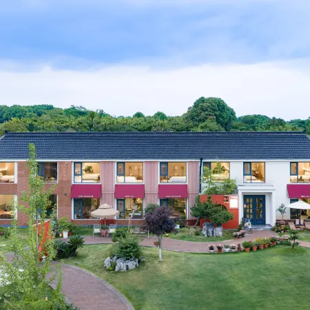 Yixing Oasis Waterfront Garden Homestay