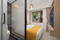 Yazun Homestay (Fuxian Lake Guanglong Town)