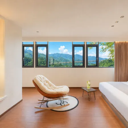 Tianyun Mountain House·Villa Xishanlinyumeisu (Huangling Scenic Area Branch)