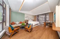 Ruijing Grand Hotel - 4つ星