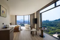 New Yitian · Yuanbo Hotel (Wenzhou South Station) - parking