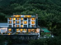 Stream in Cloud Resort Hotel - Jakuzi