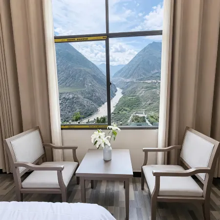 Chawa Yunju Boutique Stay Hotel (Chawalong)