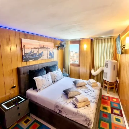 Entire Private Apartment in the Heart of Venice