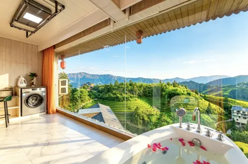 Chenyunxuan·Cloud Pool Panoramic Hotel (Jinfo Ding No.3 Observation Deck Branch) - カップル