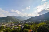 MoonView Vacation Apartment (Jizu Mountain Scenic Area) - pemandangan pegunungan