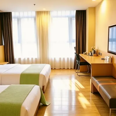 7 Days Premium (Chongqing Qianjiang Airport, High-Speed Railway Station) Hotels near Chongqing Vocational Institute of Tourism