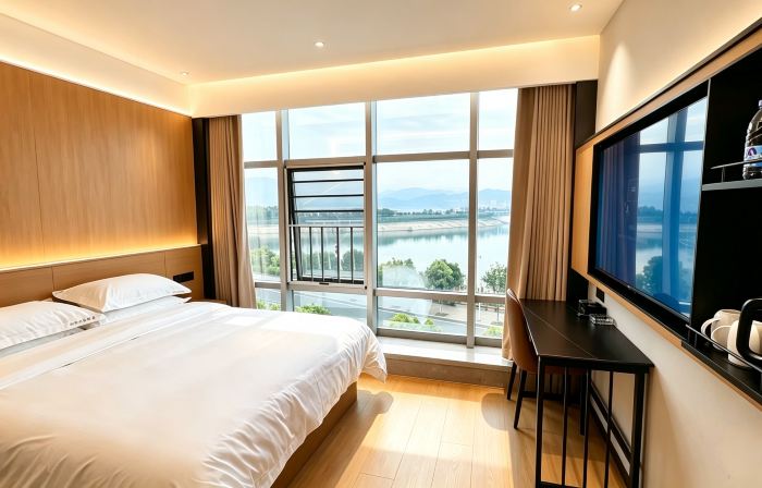Zhongfu Riverview Hotel