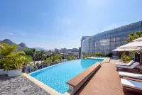 FourPoints by Sheraton Guilin Central - Infinity Pools