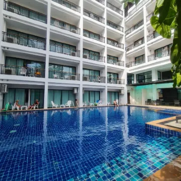 帕利帕斯芭東度假村 鄰近芭東碼頭（Patong Pier）的酒店