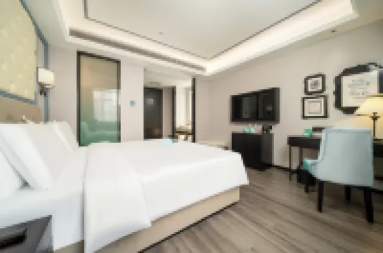 ซาน่า โฮเทลล์ (ศูนย์การปกครองผอหยาง)