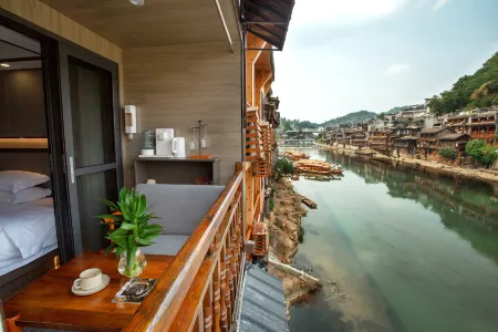 Mengyuan Tuojiang Inn