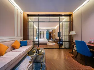 Recluse Datang Hotel