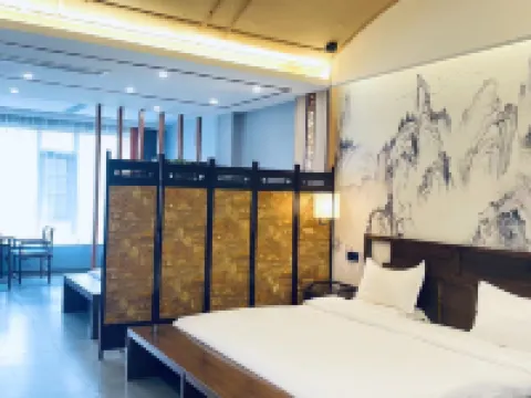 โฮมสเตย์ชีชุ่ยอัน (ถนนข้ามเมืองโบราณลั่วอี้ ลั่วหยาง) โรงแรมในลั่วหยาง