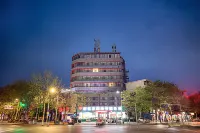 H Hotel
