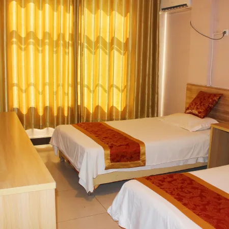 Yongcheng Zhongxin Hotel