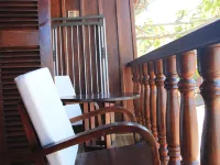 Wisdom Mystery Hotel Hotel berhampiran Wat Chom Phet