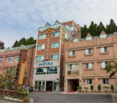 Gau Shan Ching Hotel