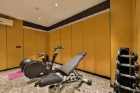 Romantic Season Hotel (Shenyang Middle Street Imperial Palace and Commander Zhang's Mansion)