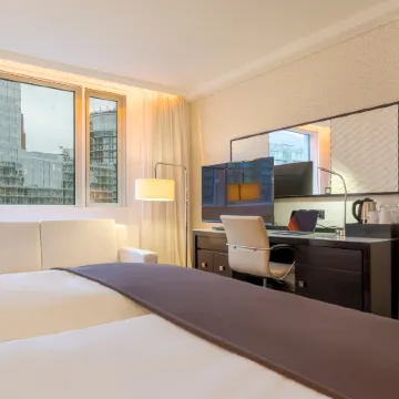 Pestana Chelsea Bridge Hotel & SPA Отели рядом с достопримечательностью «Баттерси»