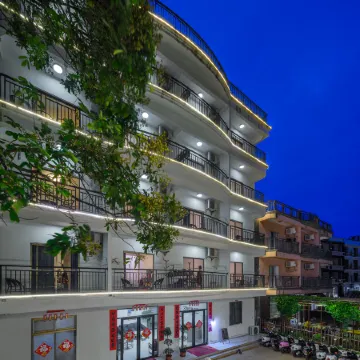 Aishang Sunset Seaview Hotel, Weizhou Island Отели рядом с достопримечательностью «Moon Square»