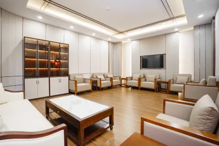 Huaya International Hotel Block B Отели рядом со станцией Weifangbei Railway Station