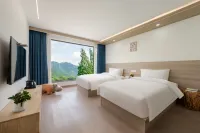 Xinchang Huaqianyueshang Homestay (Nineteen Peaks)