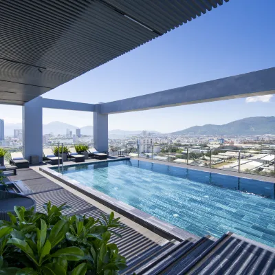 Luxtery Hotel & Spa โรงแรมใกล้ภูเขาเซินจ่า (เขาลิง)
