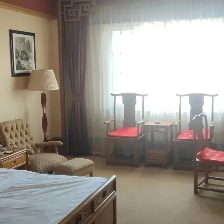 Dongning Huayu Hotel