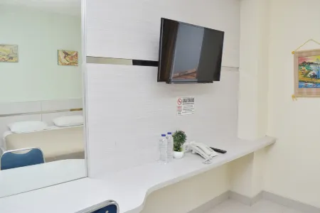 Homestay 82 Syariah Palembang Отели в г. Sekip Jaya