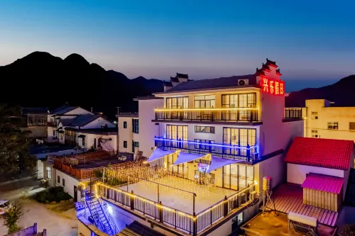 Hing Le Holiday Inn