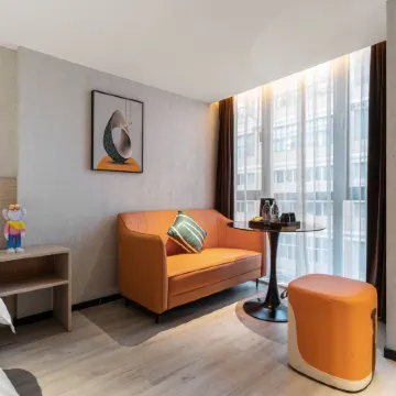 FORMONT High-Rise River View Hotel (Chongqing Hong Ya Dong Jiefangbei Pedestrian Street, Chongqing)