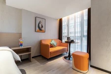 OKDAY High-Rise River View Hotel (Chongqing Hong Ya Dong Jiefangbei Pedestrian Street)
