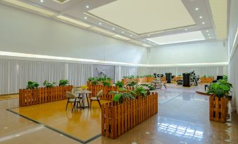 Caiji Hotel