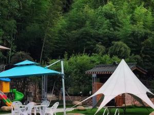 Anji Yunshang Grassland Yuzhu Xiaozhu Hot Spring Homestay