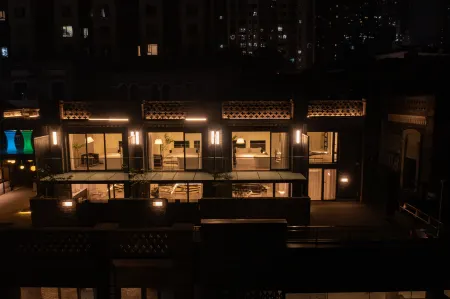YinXIANG Yinxiang Hotel (Chongqing Jiefangbei Baixiangju Branch)