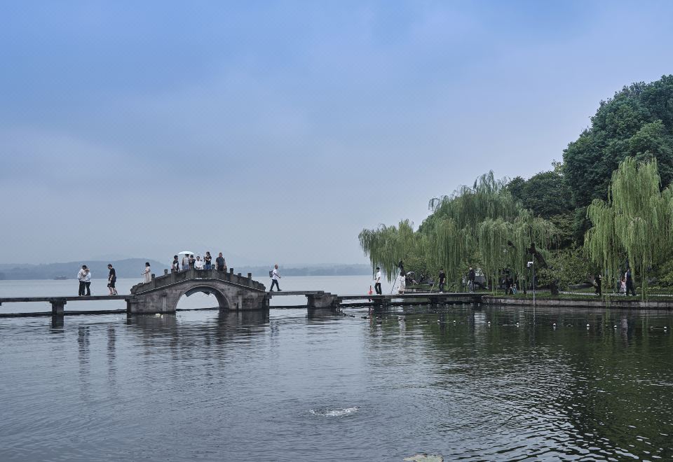 파이브 스타 베이 우산광장점의 깨끗한 로비