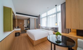 SFEEL Designer Hotel (Meishan Sansuxuan Branch)