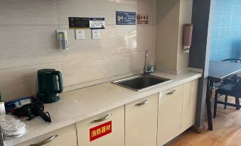 Noah's Boutique Hotel (Yuehai Xintiandi Airport Bus)