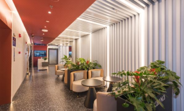 Manju Hotel (Beijing Guomao Dawang Road Subway Station Branch)