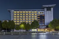 全季飯店（鄭州白廟地鐵站科技市場智滙城店） 西安建築科技大學(鄭州教學部)附近的飯店