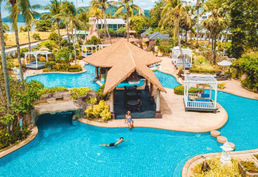 4. 타본 팜 비치 ..