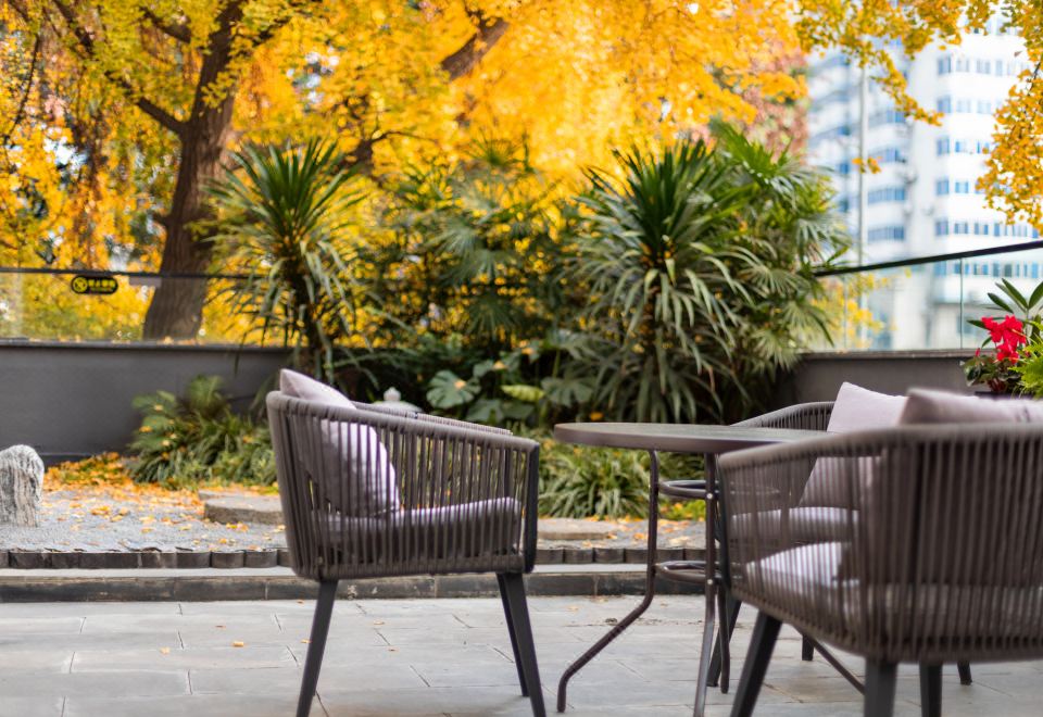 3. 안이 진주 호텔..