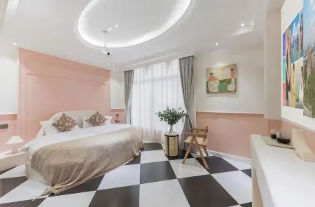 Jishou Feiyu Theme Apartment Отели рядом со станцией Jishou Railway Station