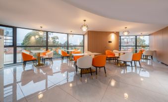 Indigo Hotel (Liuzhou Liunanhang Ying Middle School)